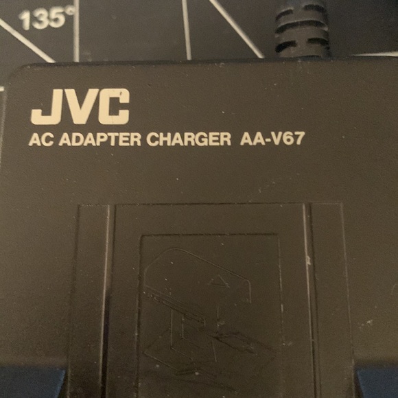 JVC AC Adapter Charger #AA-V67U - Picture 2 of 3
